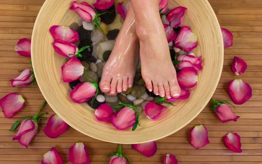 Περιποίηση Ποδιών στο Σπίτι σε 6 Απλά Βήματα