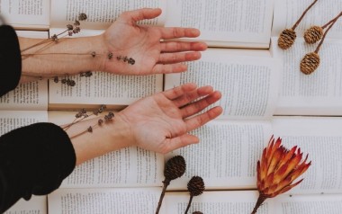 How to Care for your Hands in the Winter