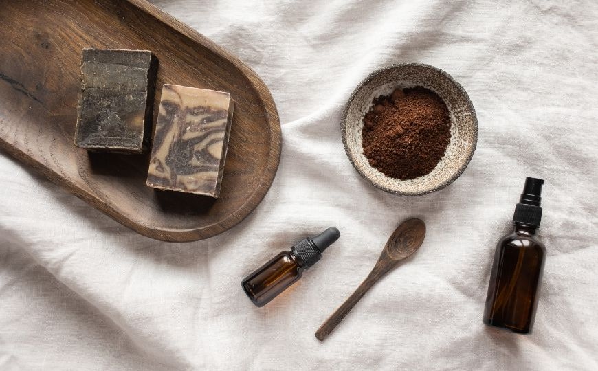 Exfoliate with coffee scrub to fight cellulite Coffee beauty products