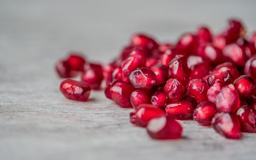 DIY Face Mask with Pomegranate