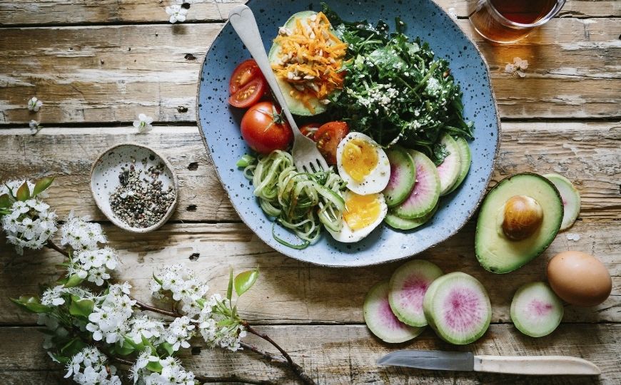 Follow a healthy diet to fight cellulite Healthy foods