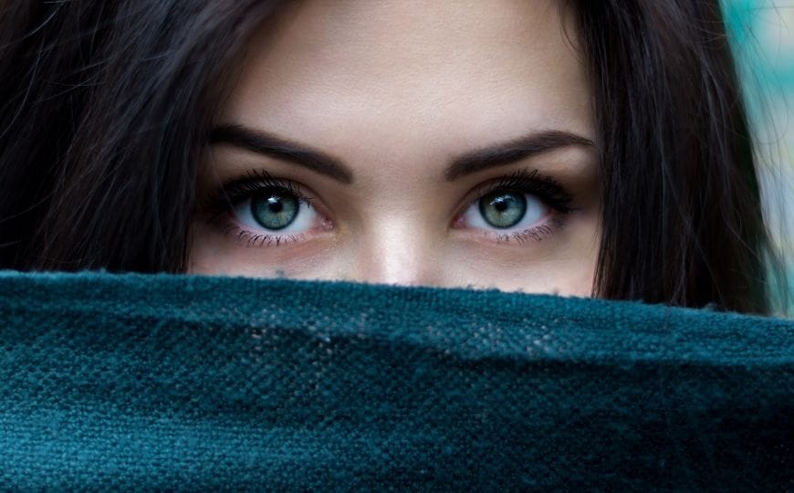 Πώς θα Αποκτήσετε Πυκνές Βλεφαρίδες Γρήγορα